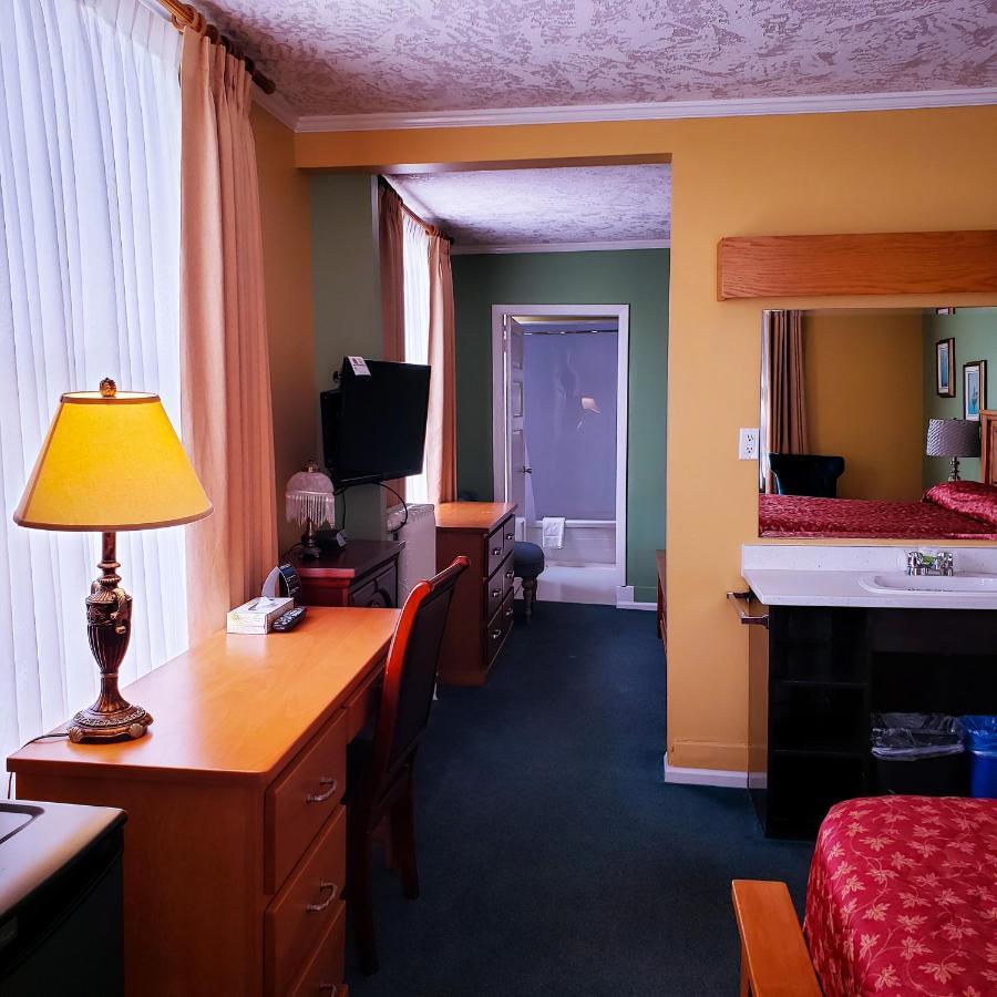 James Bay Inn Hotel, Suites & Cottage Виктория Экстерьер фото