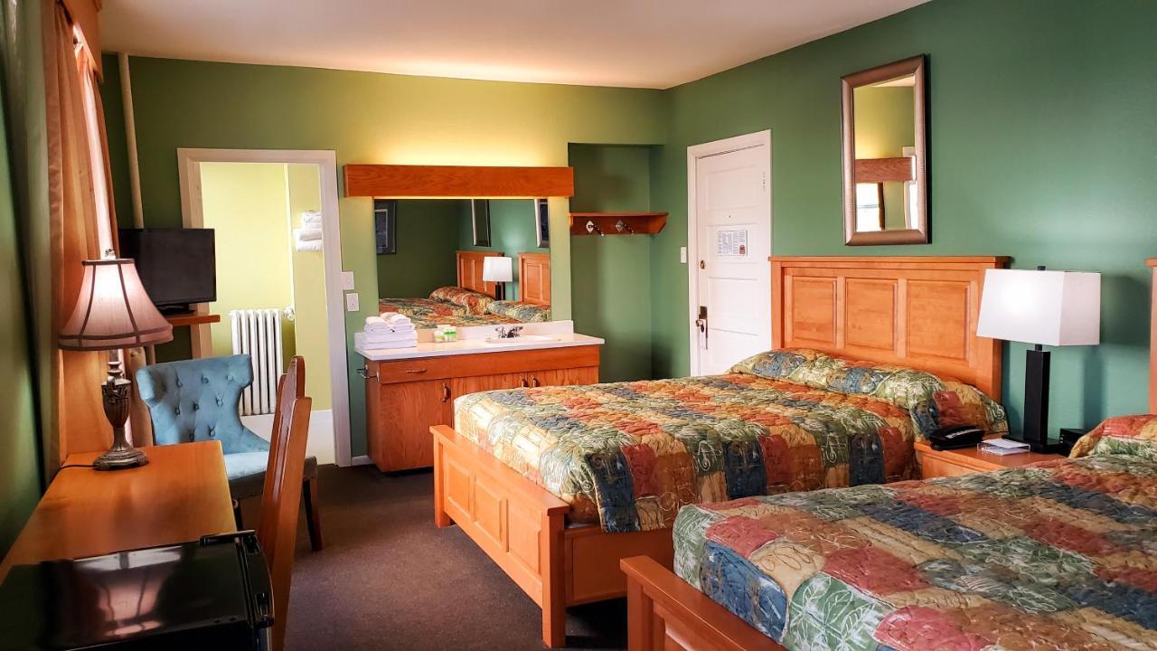 James Bay Inn Hotel, Suites & Cottage Виктория Экстерьер фото