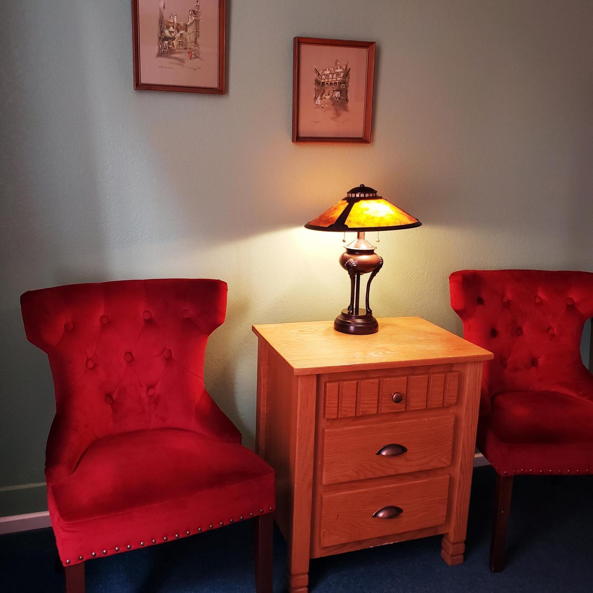 James Bay Inn Hotel, Suites & Cottage Виктория Экстерьер фото